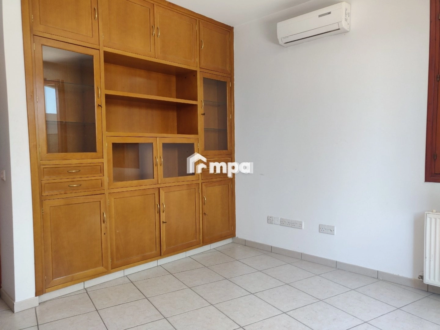 5 Bedroom House for Rent in Agios Dometios, Nicosia District