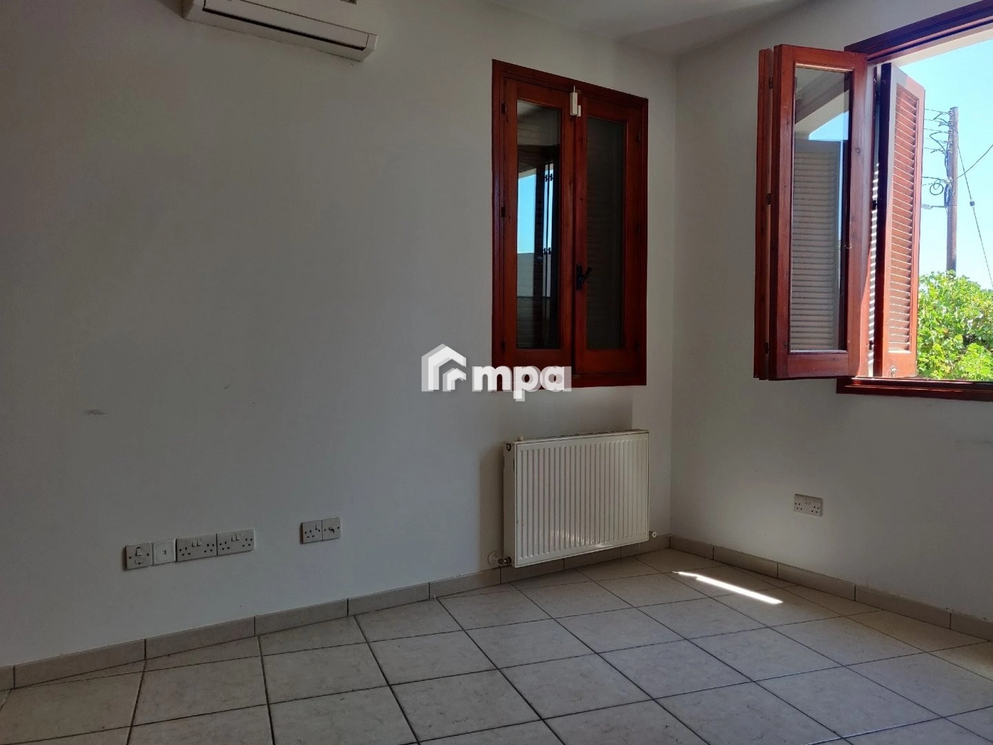 5 Bedroom House for Rent in Agios Dometios, Nicosia District