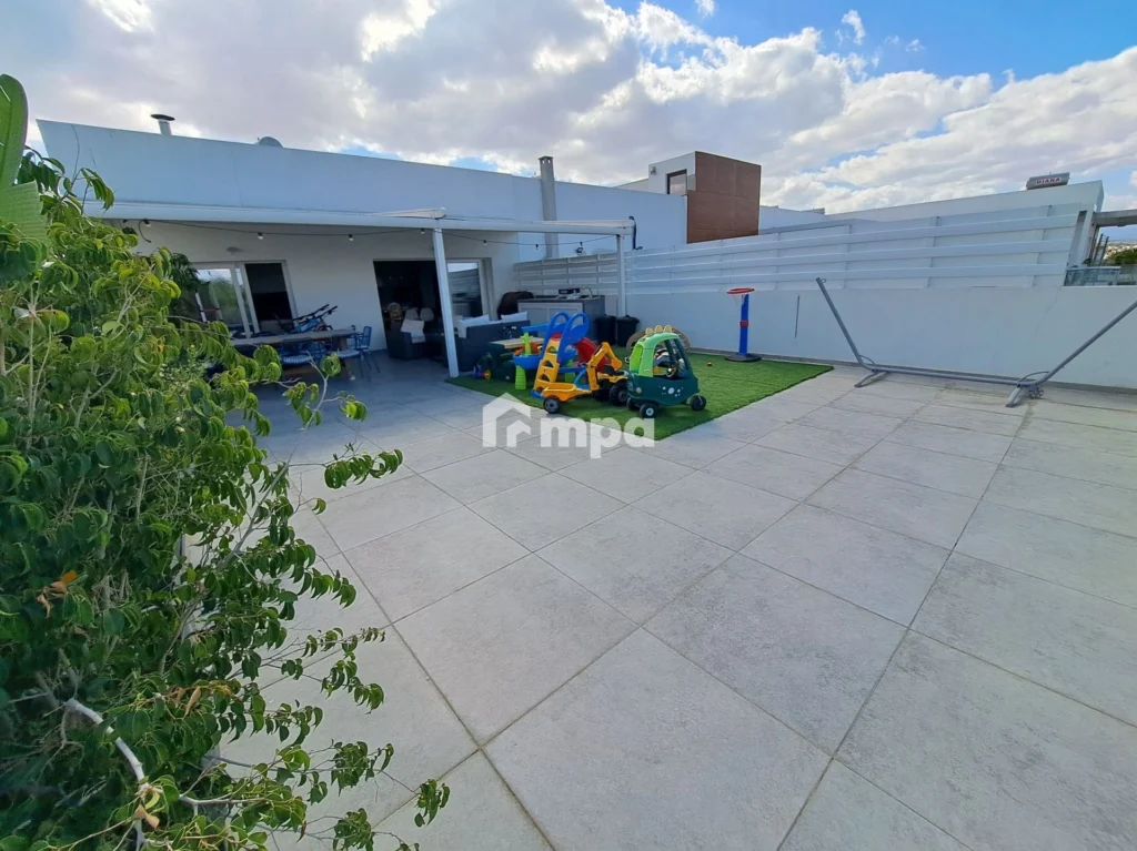 3 Bedroom Apartment for Rent in Strovolos, Nicosia District