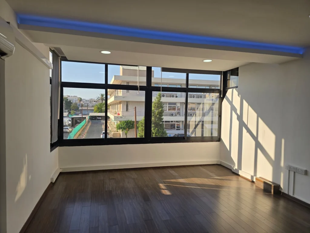 135m² Office for Rent in Limassol – Katholiki