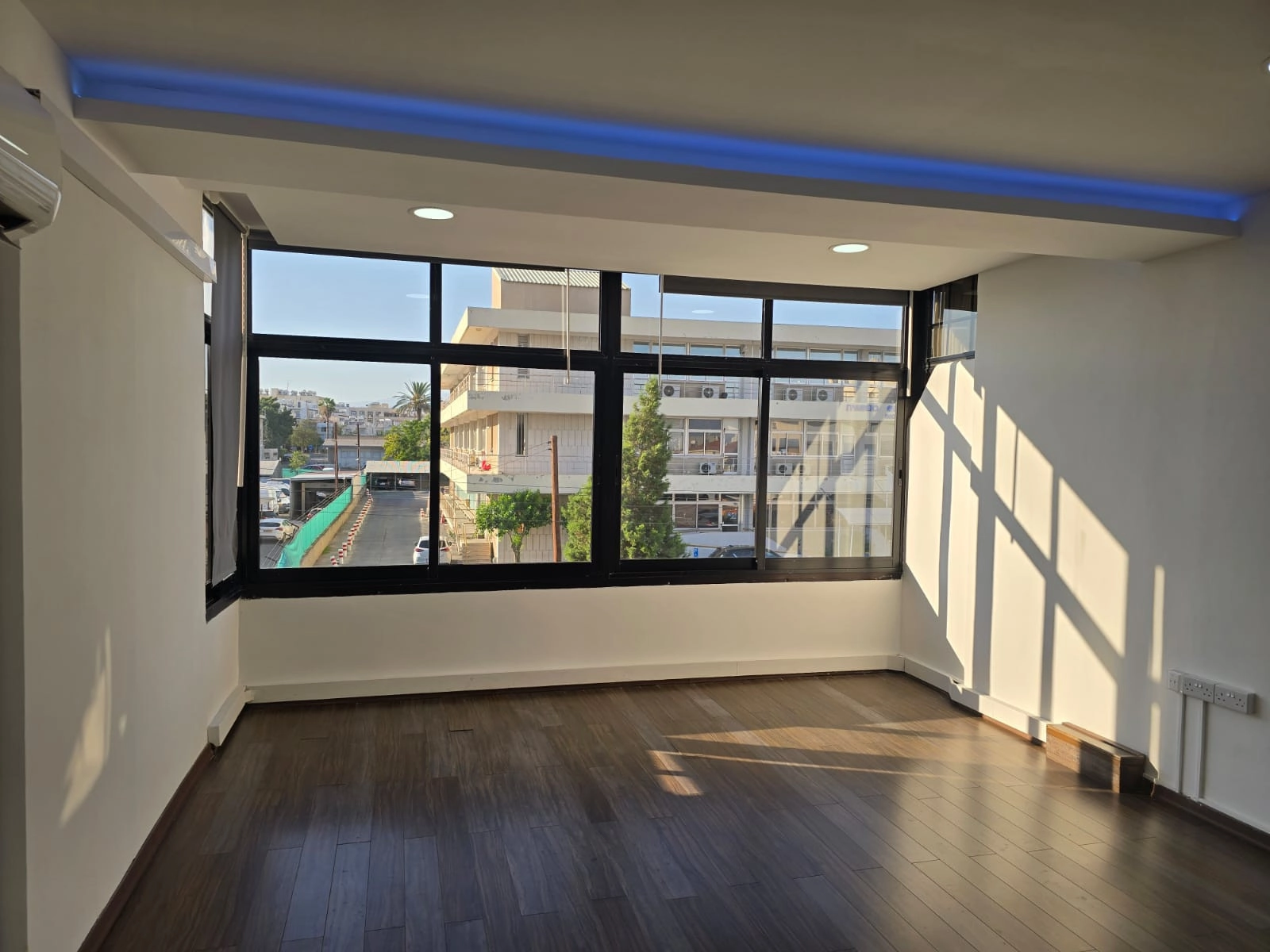 135m² Office for Rent in Limassol – Katholiki