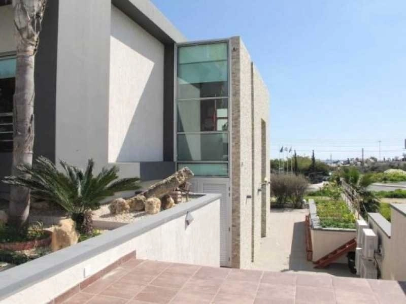 5 Bedroom House for Sale in Limassol – Linopetra