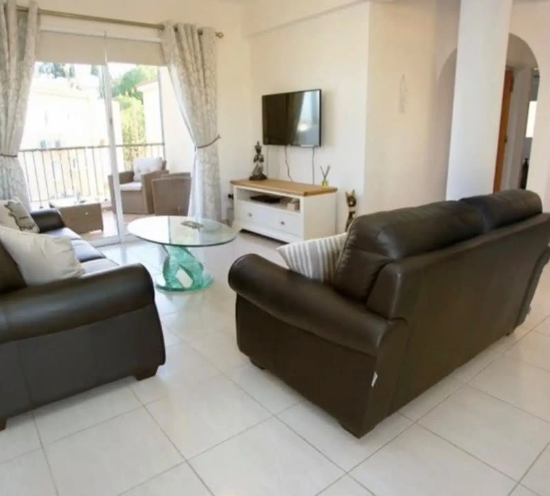 2 Bedroom Apartment for Sale in Paphos – Universal