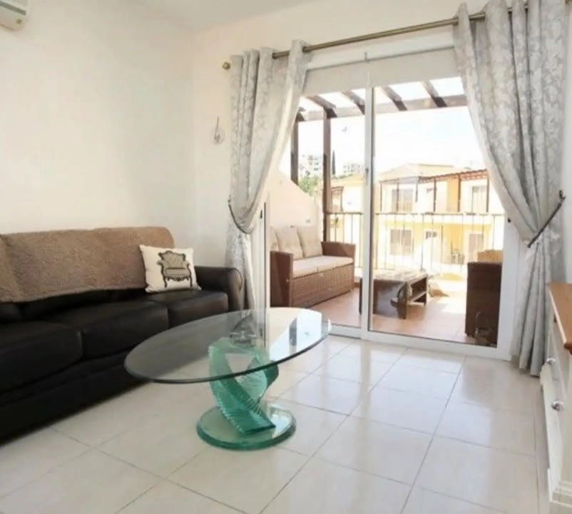 2 Bedroom Apartment for Sale in Paphos – Universal
