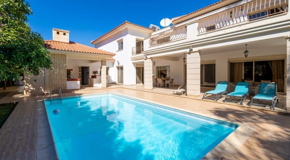 5 Bedroom House for Sale in Germasogeia, Limassol District