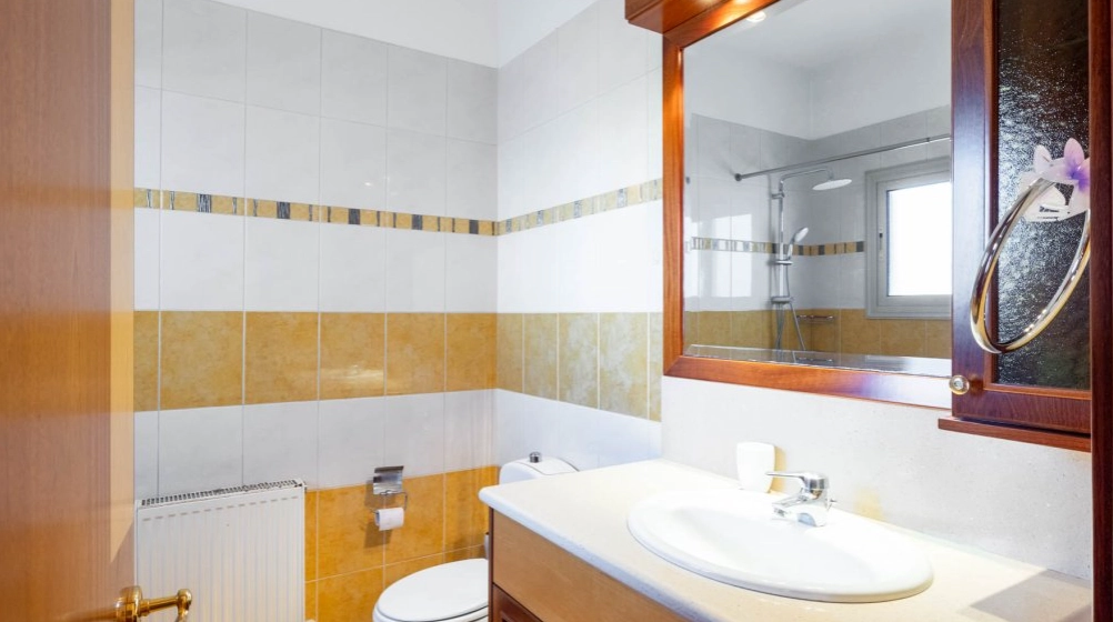 5 Bedroom House for Sale in Germasogeia, Limassol District