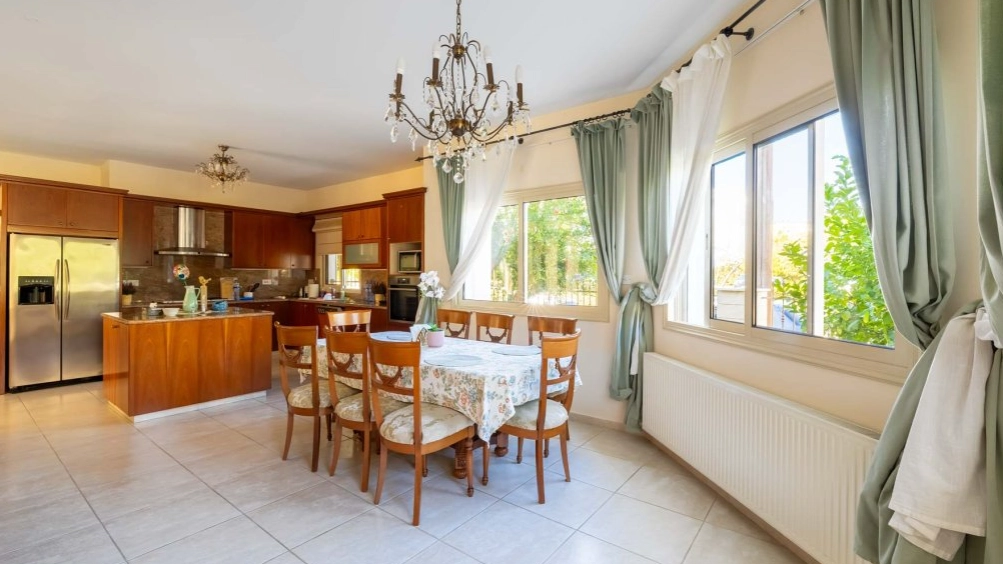 5 Bedroom House for Sale in Germasogeia, Limassol District