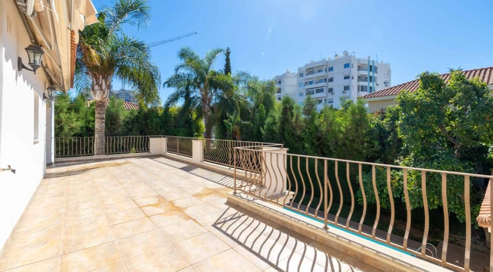 5 Bedroom House for Sale in Germasogeia, Limassol District