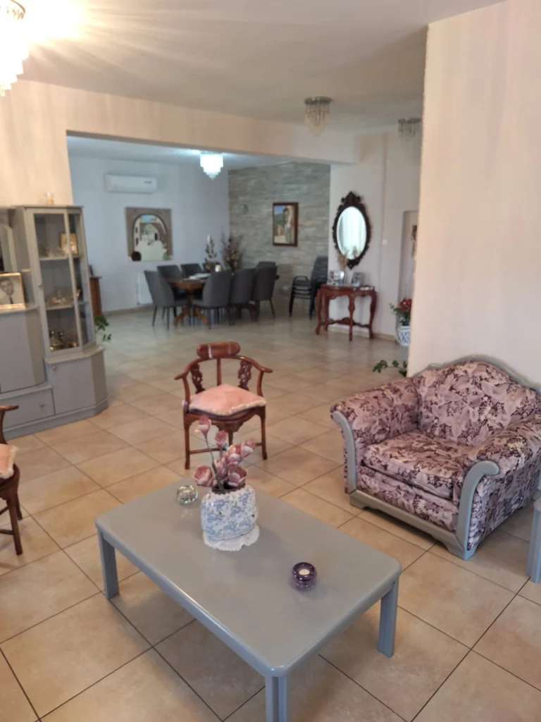 4 Bedroom House for Sale in Limassol – Agios Athanasios