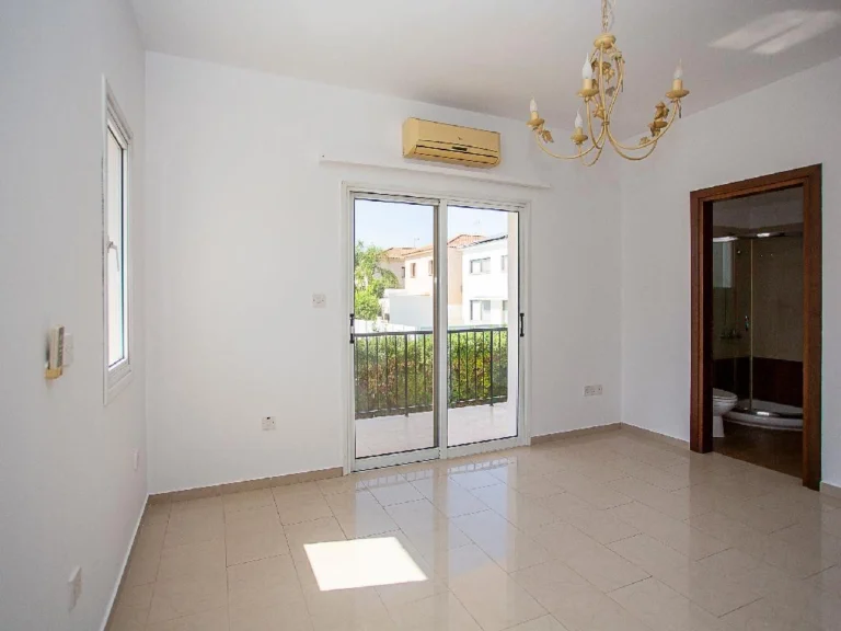 6+ Bedroom House for Sale in Aradippou, Larnaca District