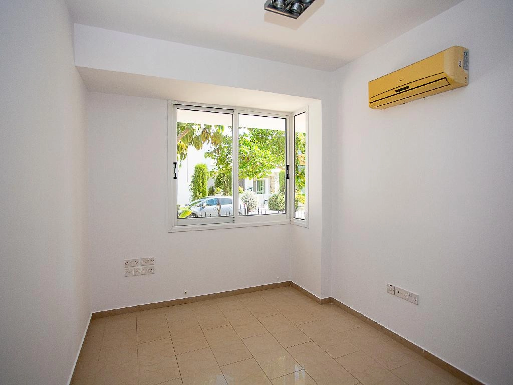 6+ Bedroom House for Sale in Aradippou, Larnaca District