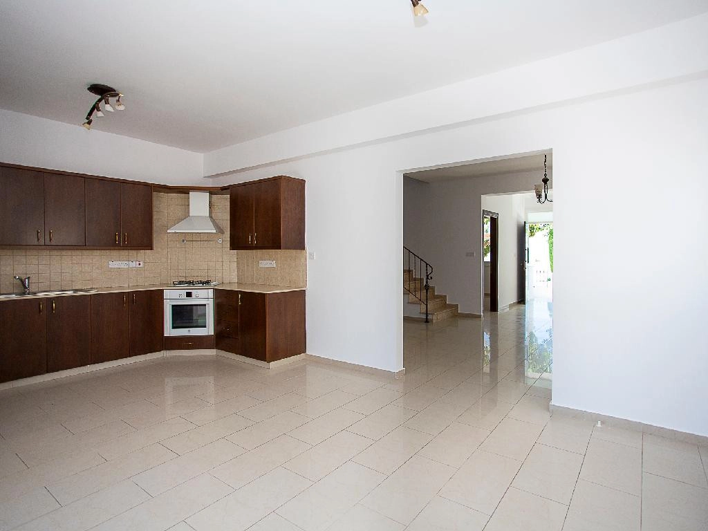 6+ Bedroom House for Sale in Aradippou, Larnaca District