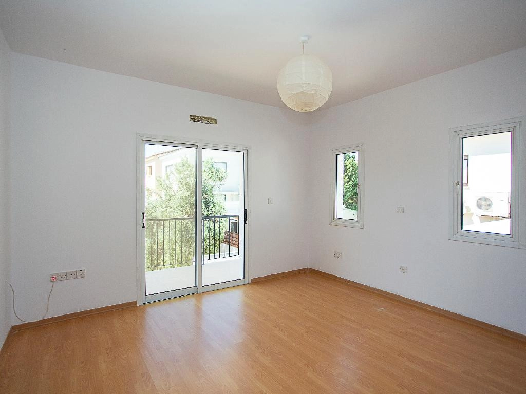 6+ Bedroom House for Sale in Aradippou, Larnaca District