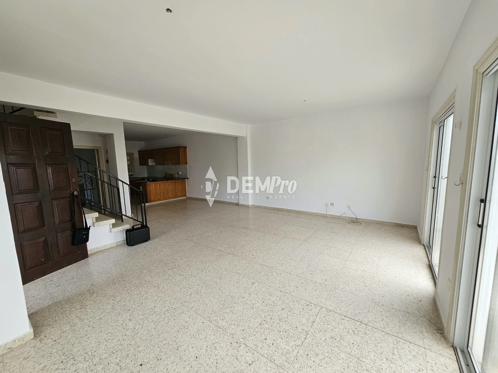 4 Bedroom House for Sale in Chlorakas, Paphos District