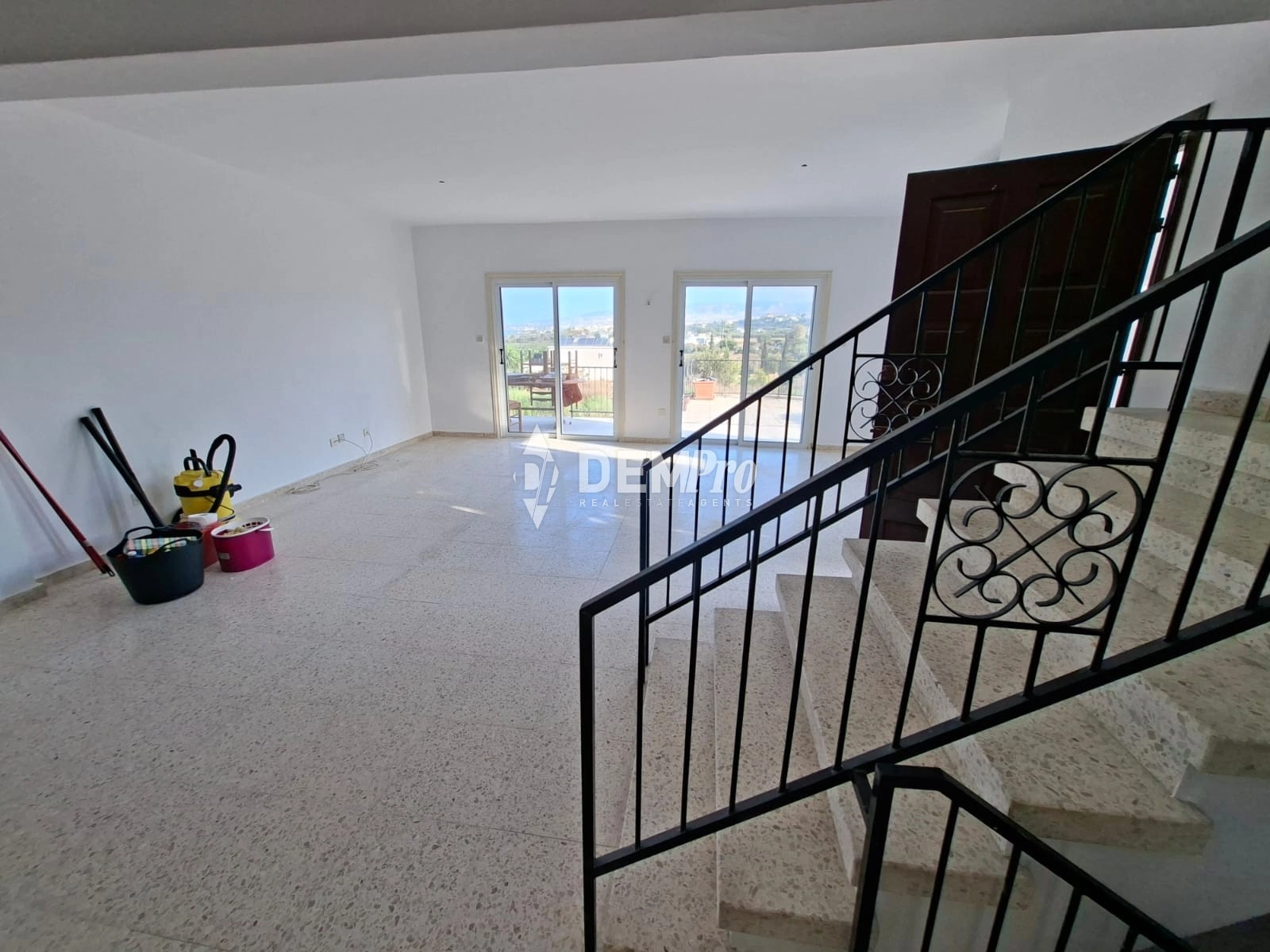 4 Bedroom House for Sale in Chlorakas, Paphos District