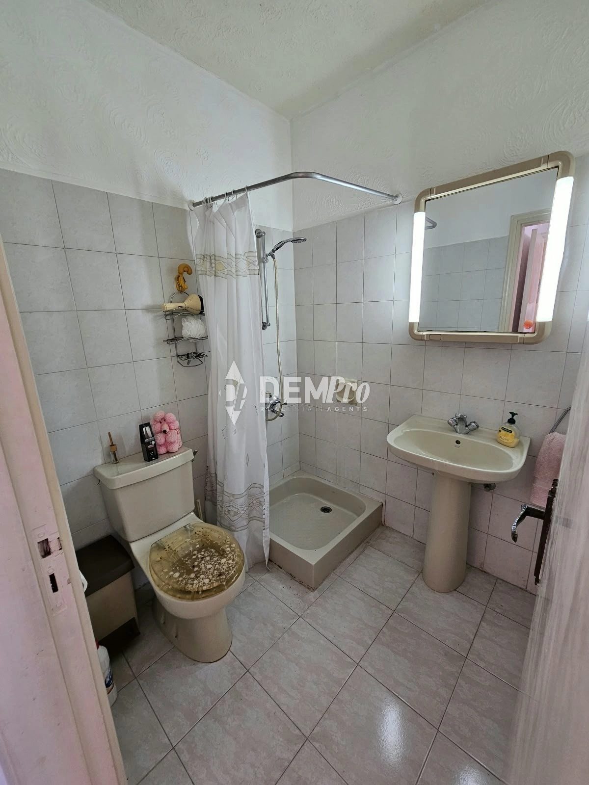 4 Bedroom House for Sale in Chlorakas, Paphos District