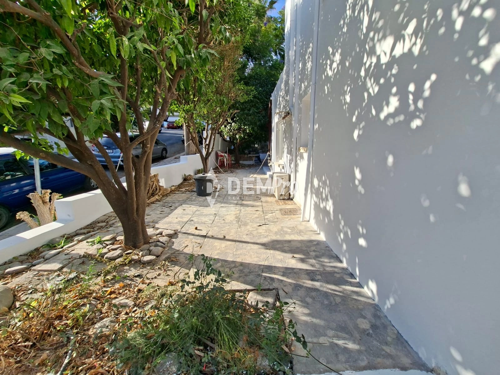 4 Bedroom House for Sale in Chlorakas, Paphos District