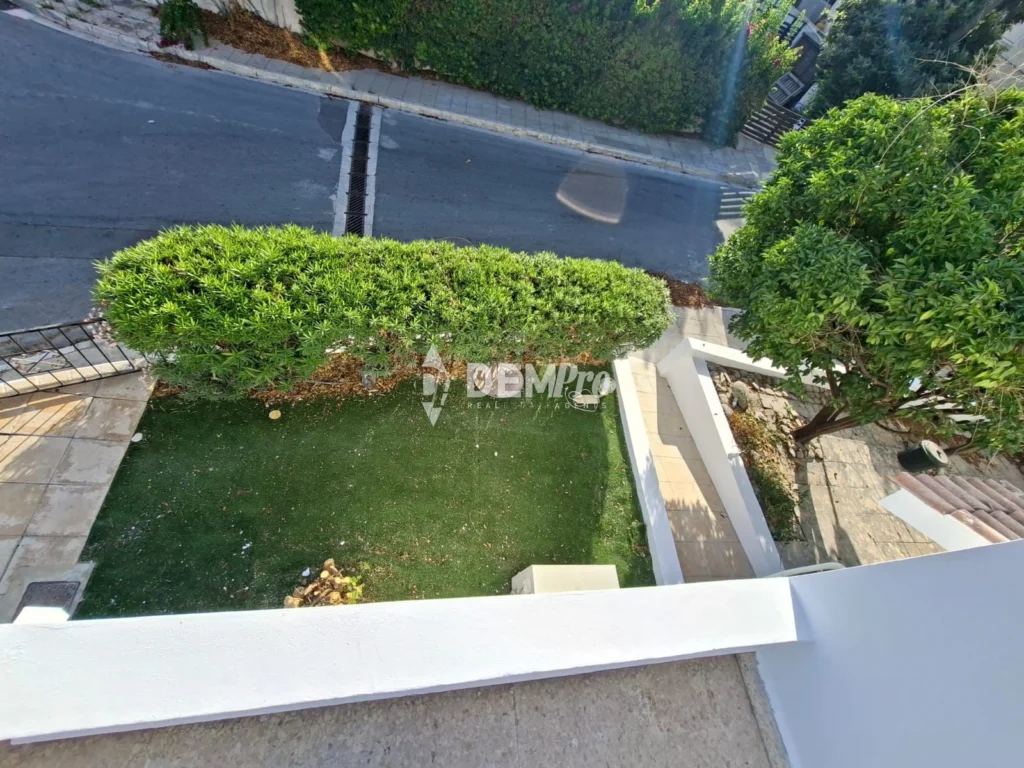 4 Bedroom House for Sale in Chlorakas, Paphos District