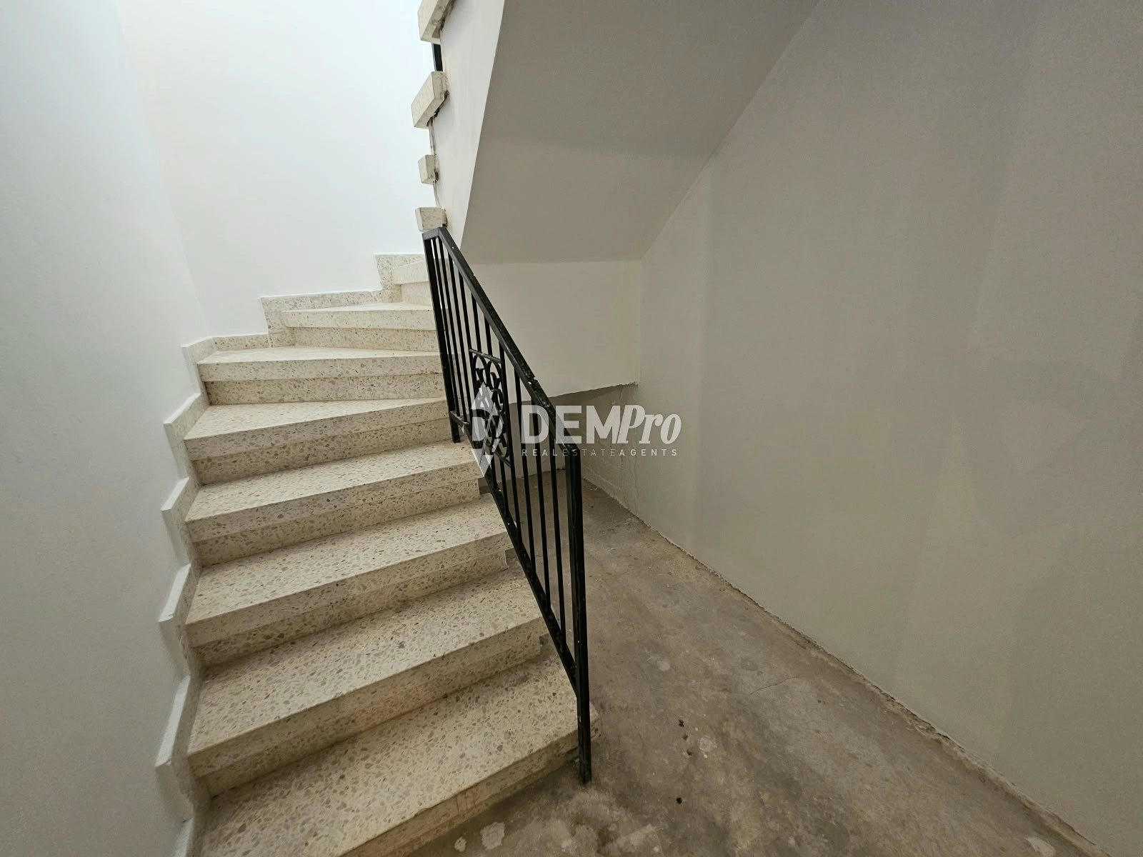 4 Bedroom House for Sale in Chlorakas, Paphos District