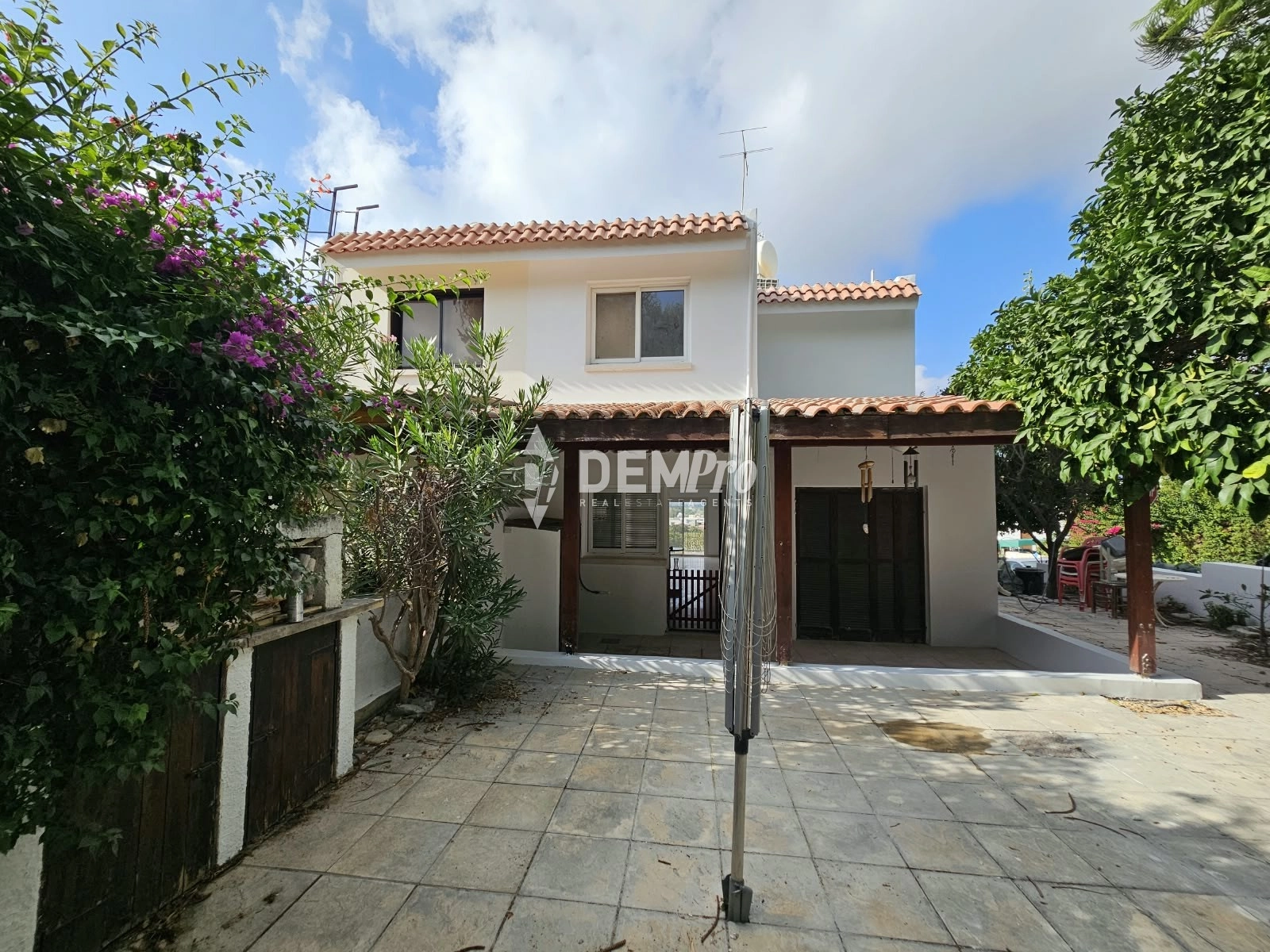 4 Bedroom House for Sale in Chlorakas, Paphos District