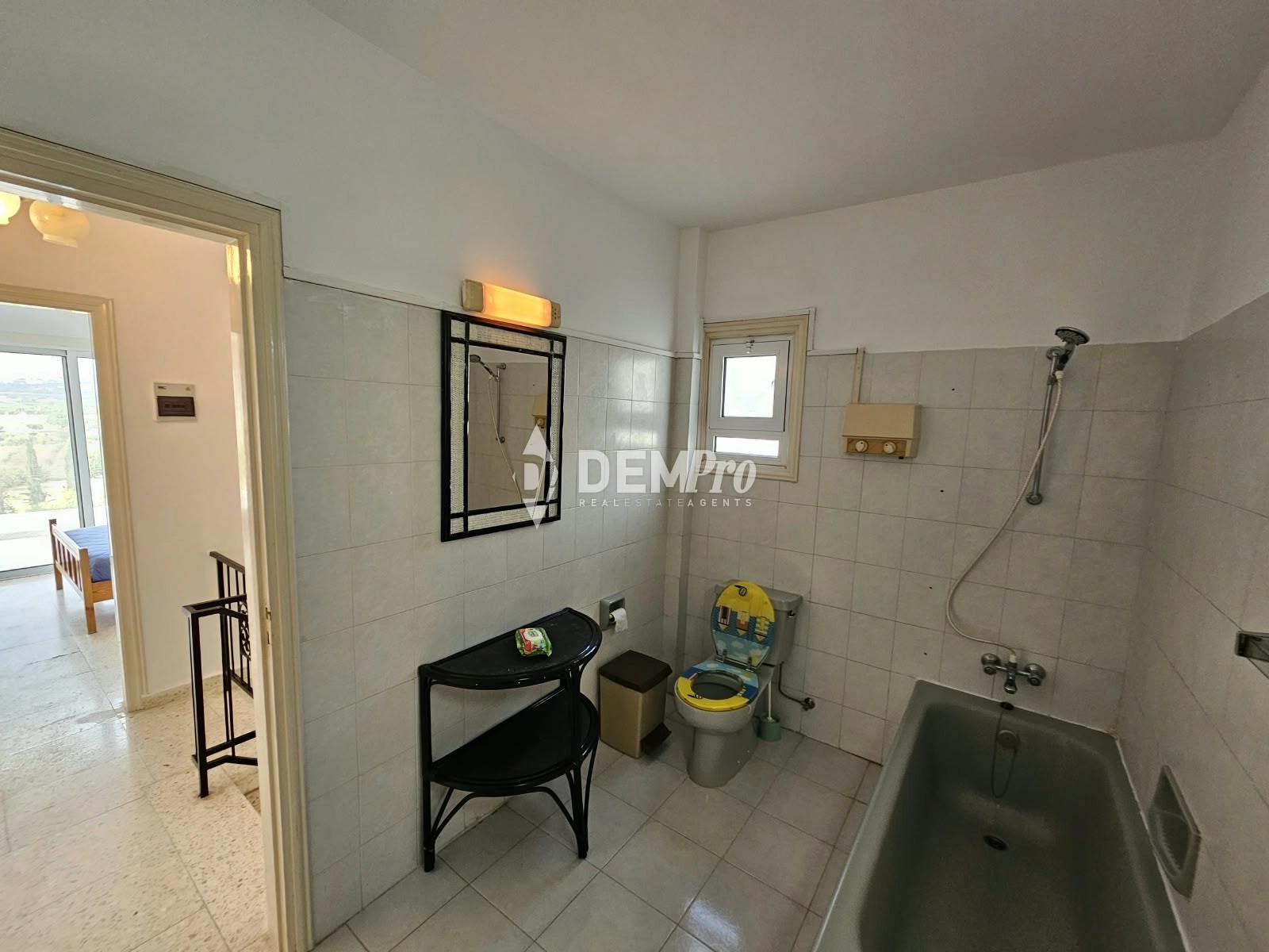 4 Bedroom House for Sale in Chlorakas, Paphos District