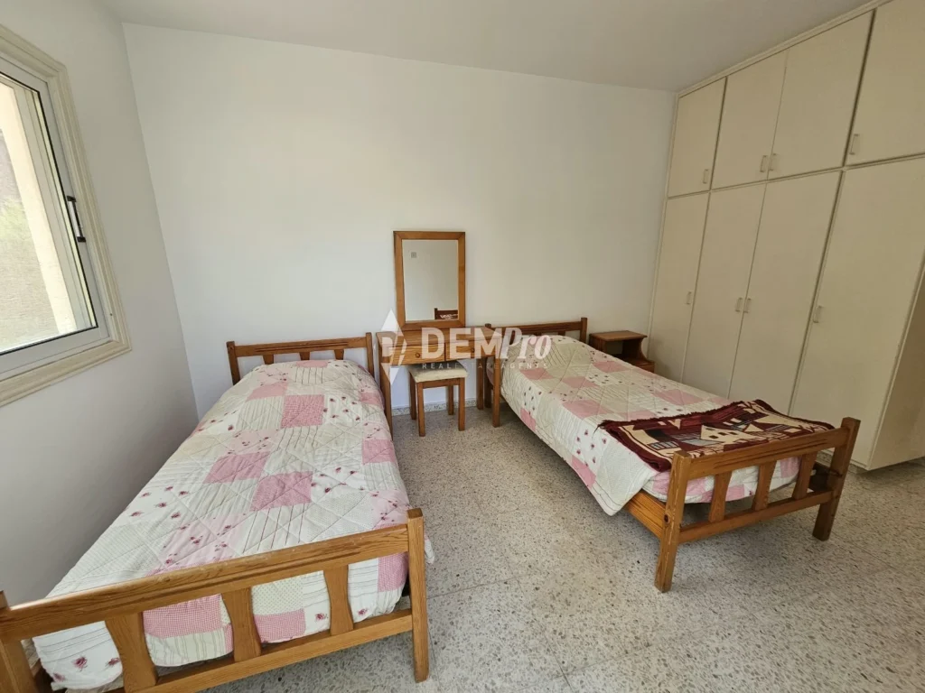 4 Bedroom House for Sale in Chlorakas, Paphos District