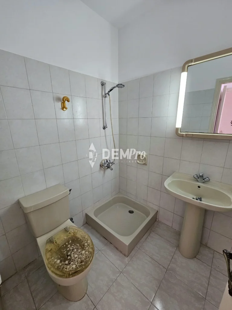 4 Bedroom House for Sale in Chlorakas, Paphos District