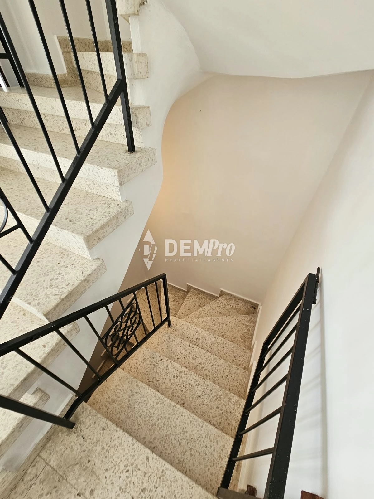 4 Bedroom House for Sale in Chlorakas, Paphos District