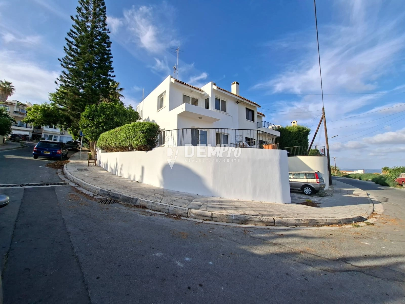 4 Bedroom House for Sale in Chlorakas, Paphos District