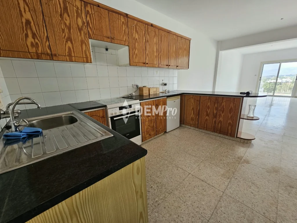 4 Bedroom House for Sale in Chlorakas, Paphos District