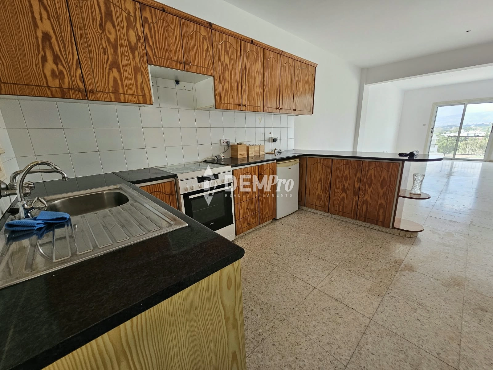4 Bedroom House for Sale in Chlorakas, Paphos District