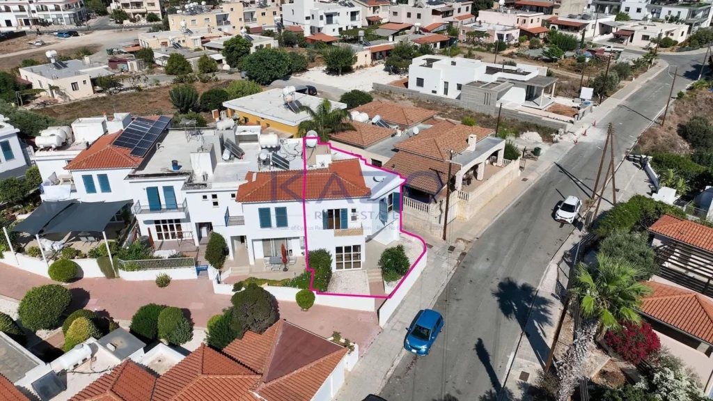 3 Bedroom House for Sale in Chlorakas, Paphos District