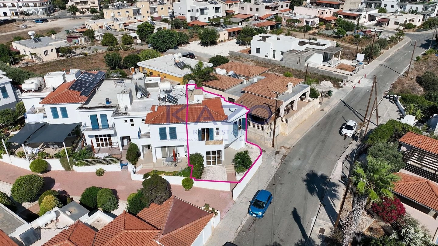 3 Bedroom House for Sale in Chlorakas, Paphos District