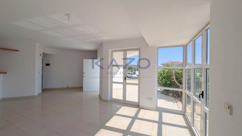 3 Bedroom House for Sale in Chlorakas, Paphos District