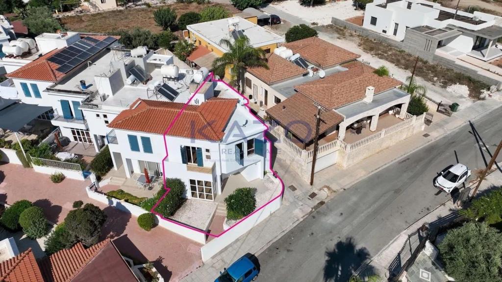 3 Bedroom House for Sale in Chlorakas, Paphos District