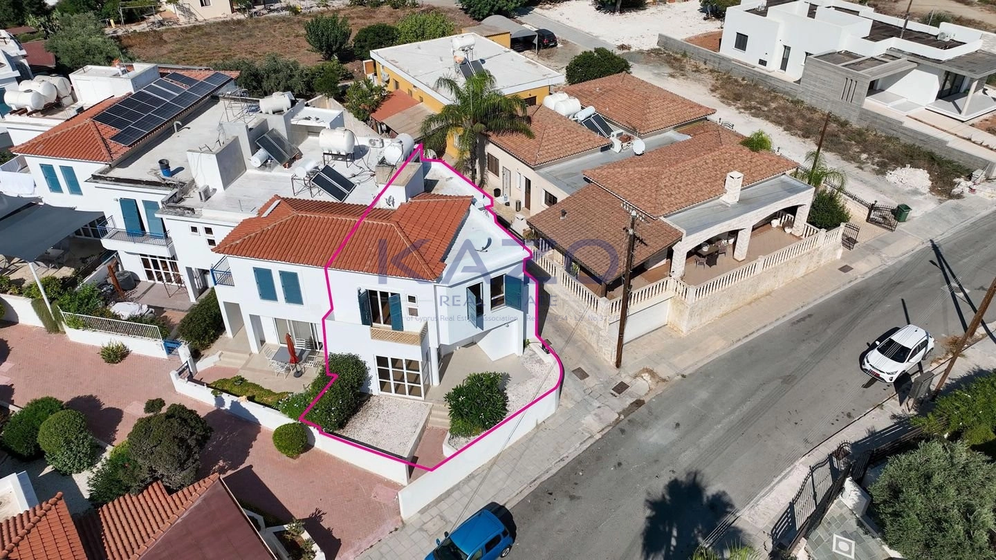 3 Bedroom House for Sale in Chlorakas, Paphos District