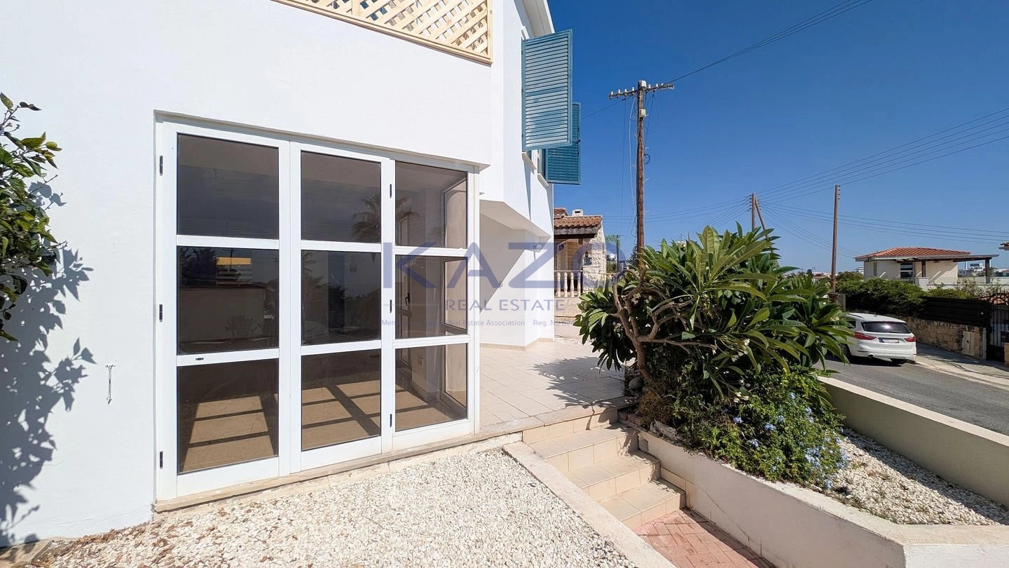 3 Bedroom House for Sale in Chlorakas, Paphos District