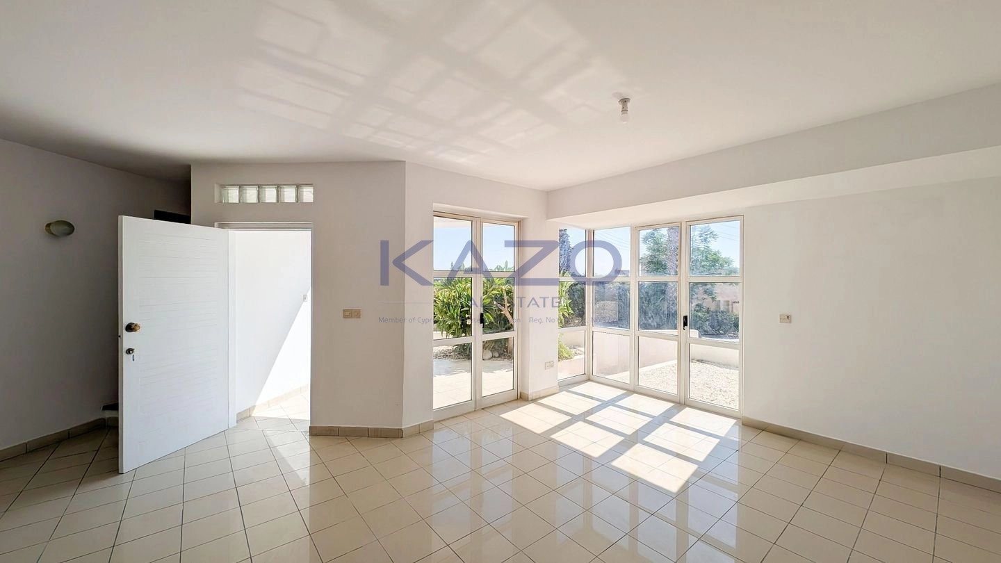 3 Bedroom House for Sale in Chlorakas, Paphos District