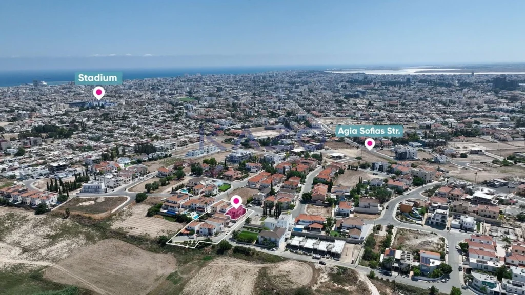 4 Bedroom House for Sale in Aradippou, Larnaca District