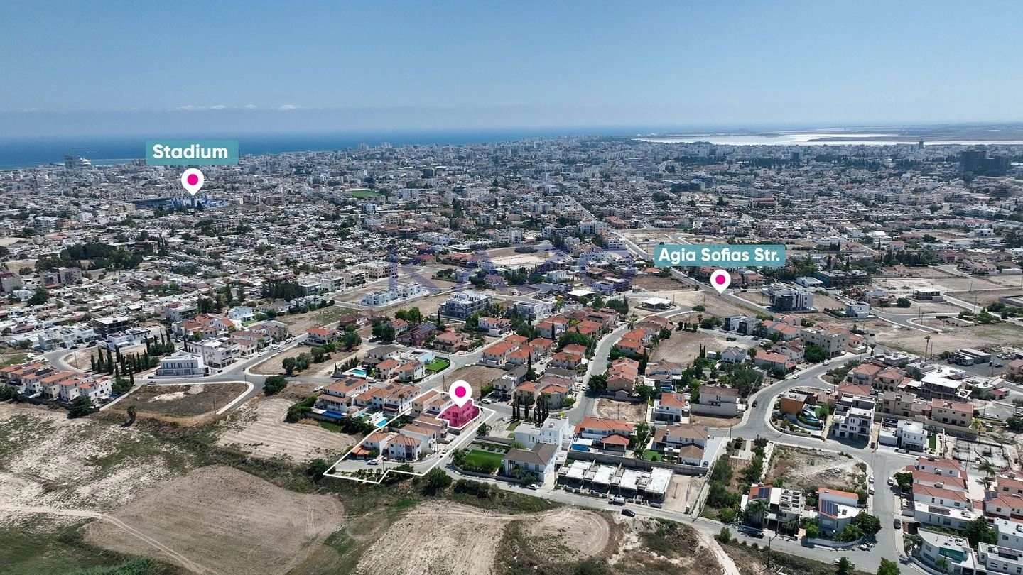 4 Bedroom House for Sale in Aradippou, Larnaca District