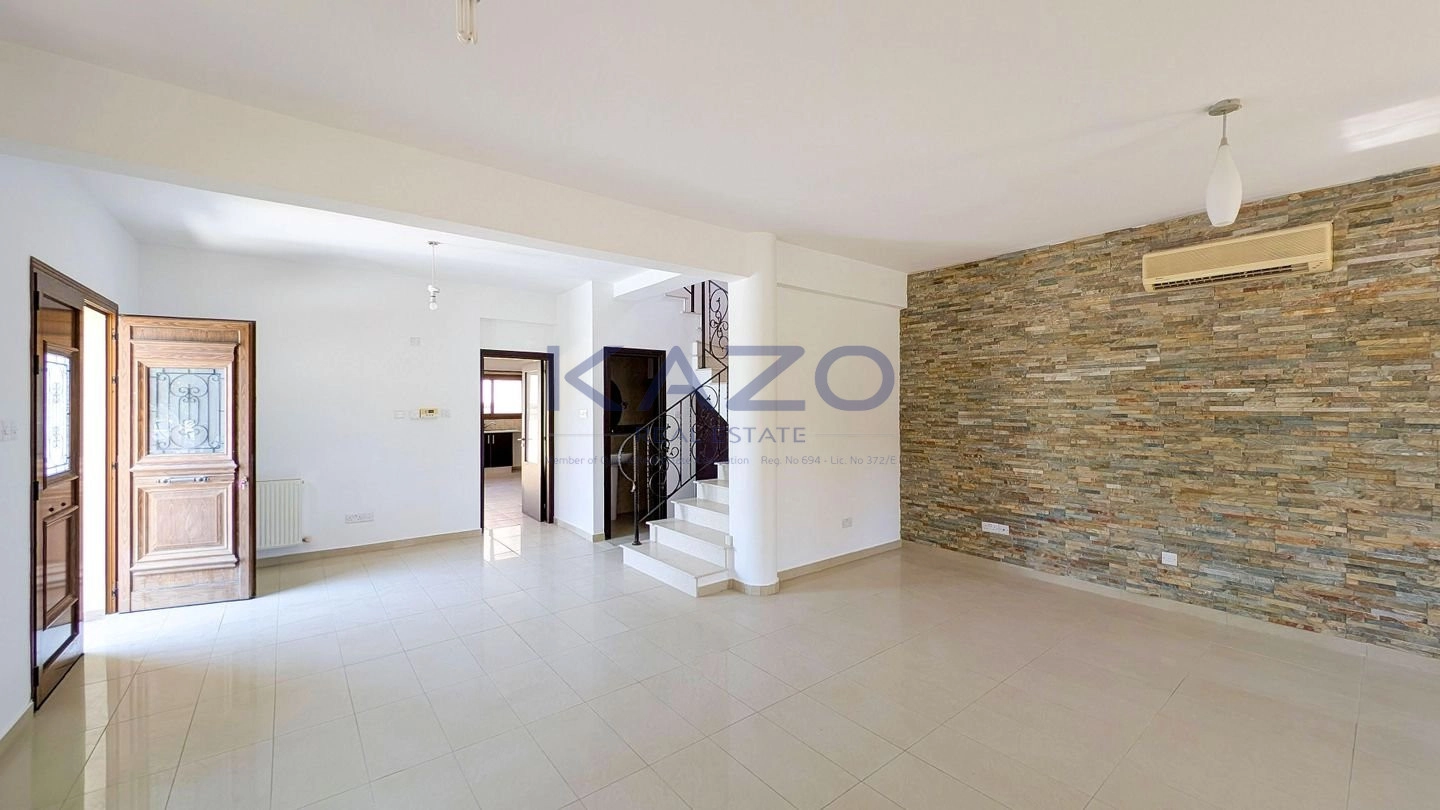 4 Bedroom House for Sale in Aradippou, Larnaca District