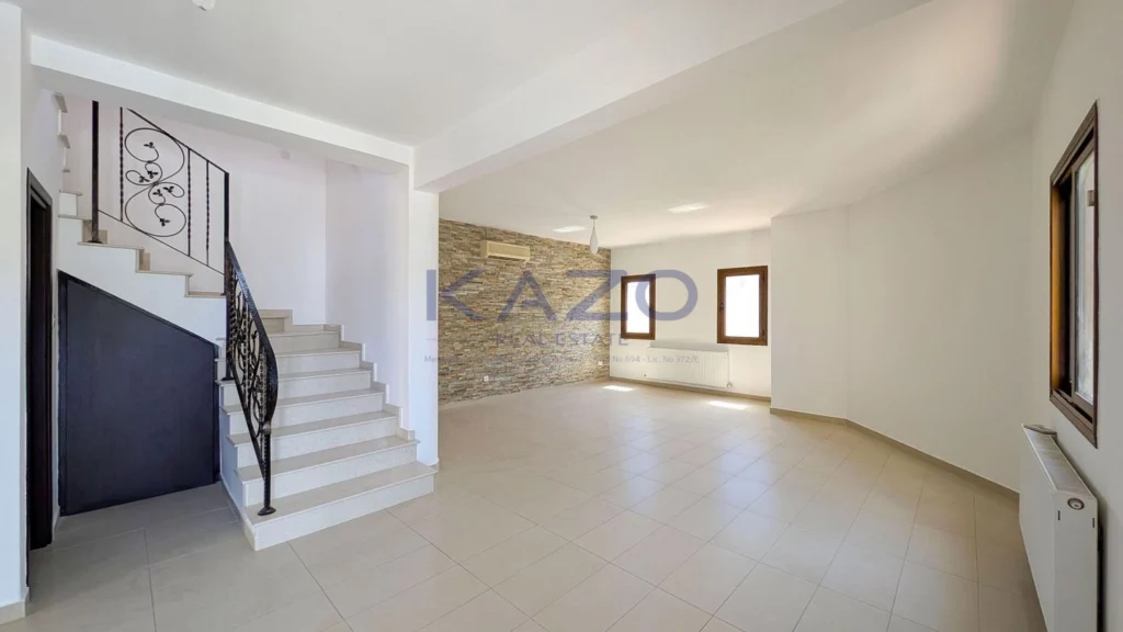 4 Bedroom House for Sale in Aradippou, Larnaca District