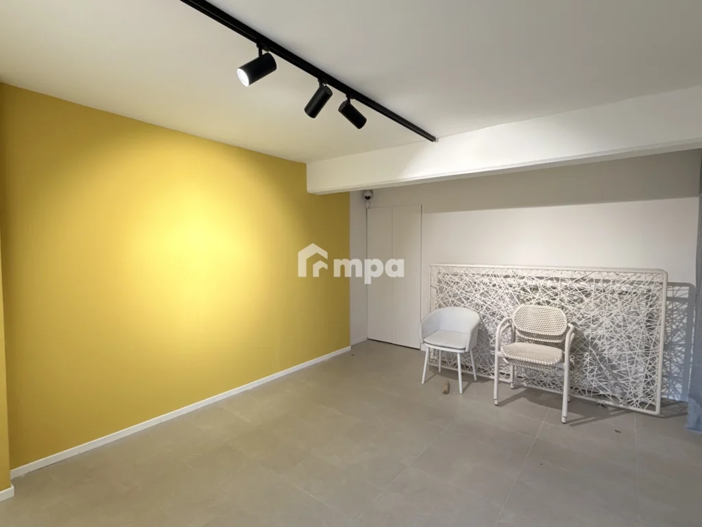100m² Commercial for Rent in Nicosia District