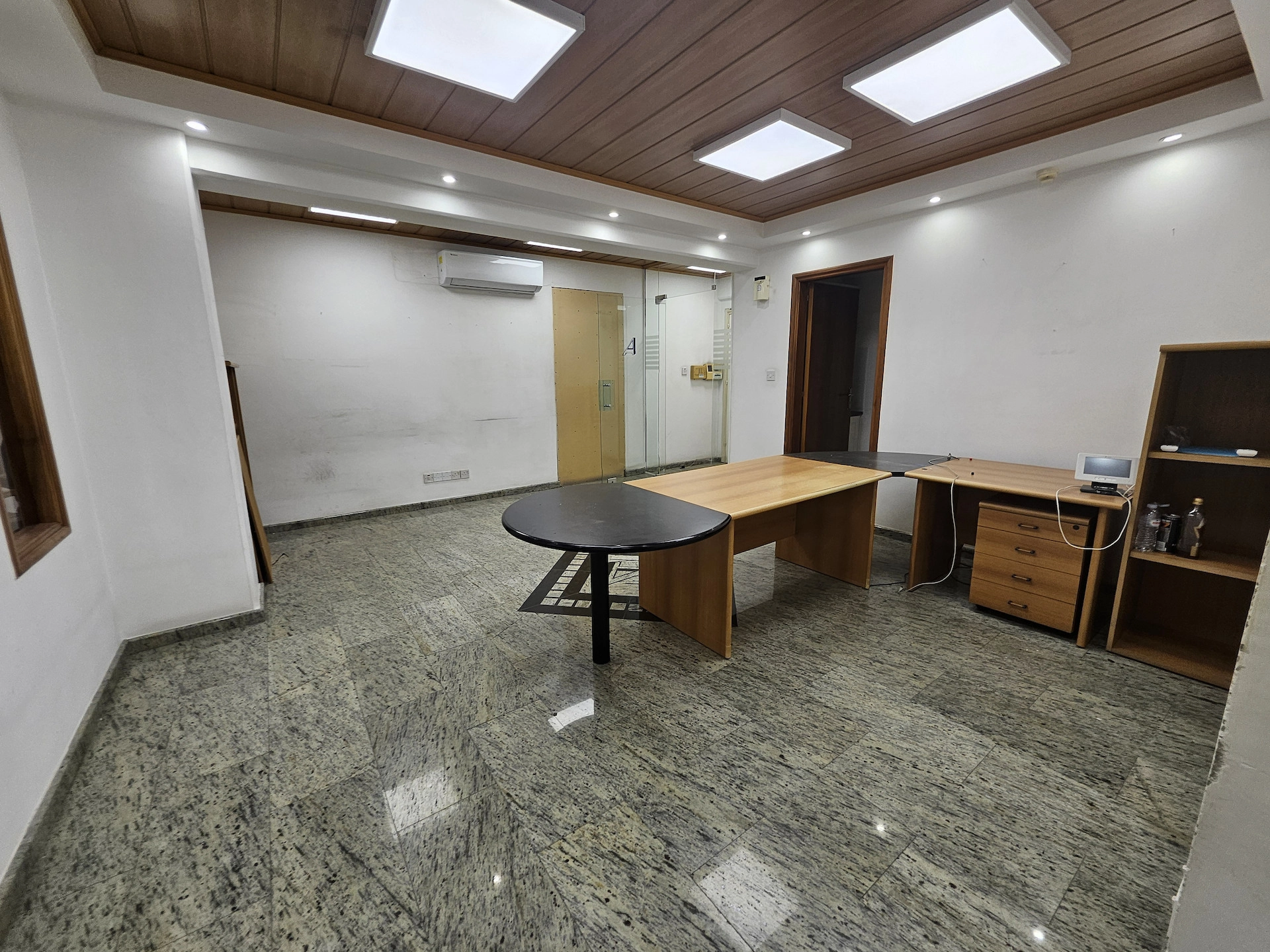 250m² Office for Rent in Limassol District