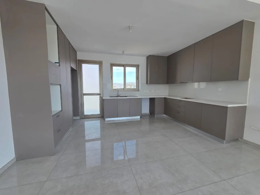 2 Bedroom Apartment for Rent in Kato Polemidia, Limassol District