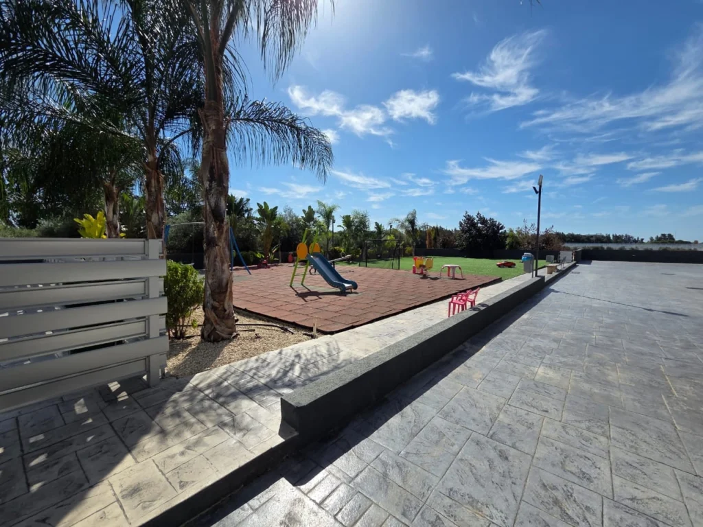 2 Bedroom Apartment for Rent in Kato Polemidia, Limassol District