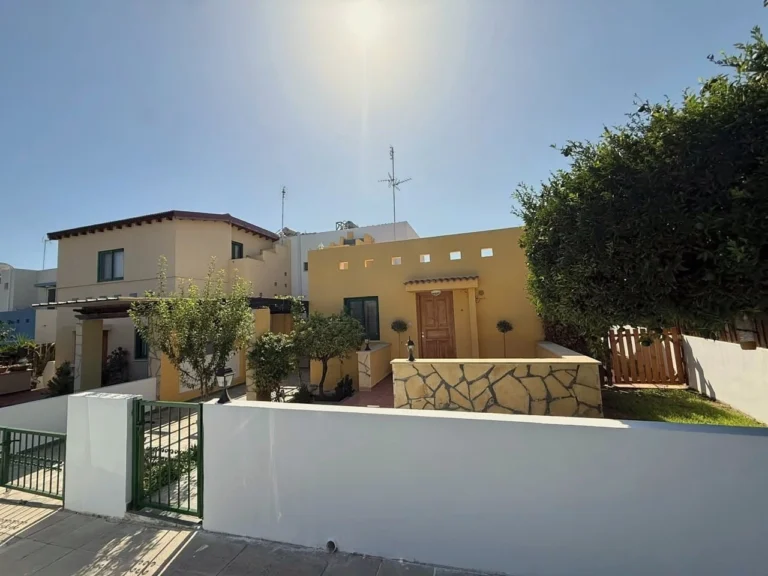 2 Bedroom House for Rent in Moni, Limassol District