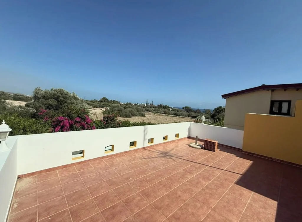 2 Bedroom House for Rent in Moni, Limassol District