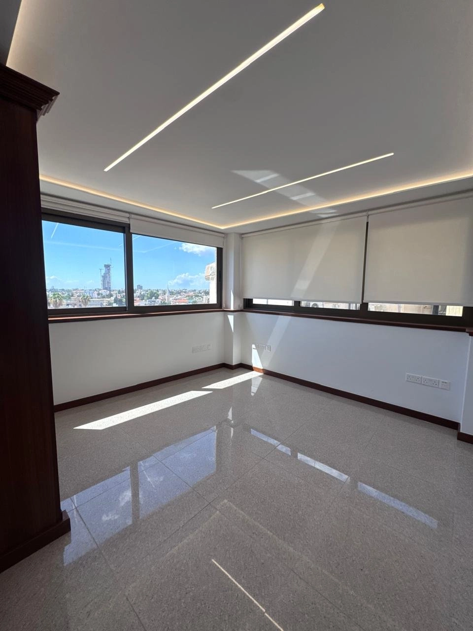 120m² Office for Rent in Limassol District