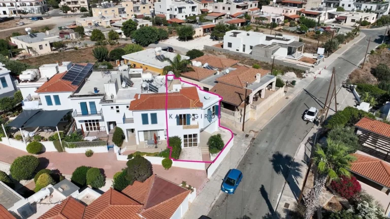 3 Bedroom House for Sale in Chlorakas, Paphos District